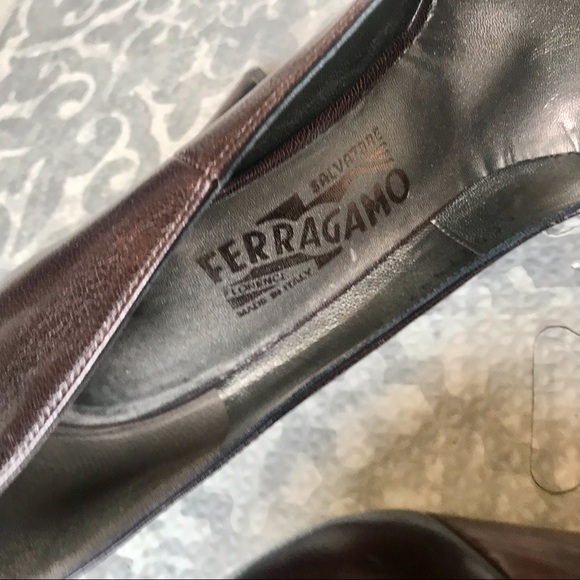Salvatore Ferragamo brown leather shoes, wooden high heel, size 7.5 - Picture 7 of 7